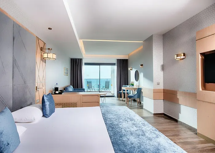 Hotel Palace - Half Board 3*