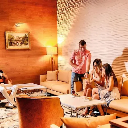 מלון Palace (adults Only) 3*
