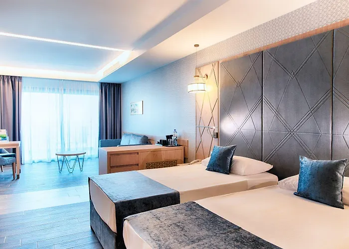 Отель Palace (adults Only)